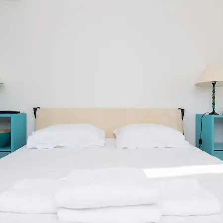 B024 - Magnifique - Piscine - Centre Канны