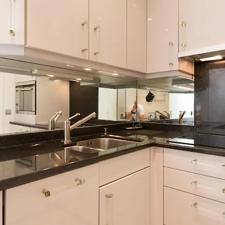 B024 - Magnifique - Piscine - Centre