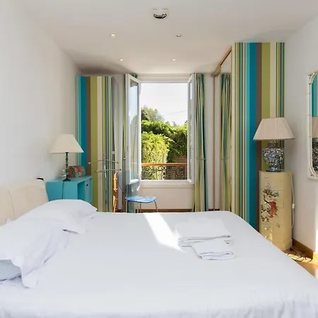 B024 - Magnifique - Piscine - Centre Вилла