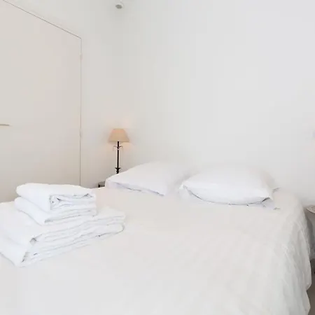 B024 - Magnifique - Piscine - Centre