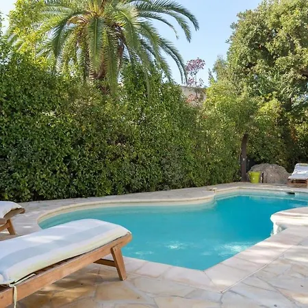 B024 - Magnifique - Piscine - Centre Вилла *