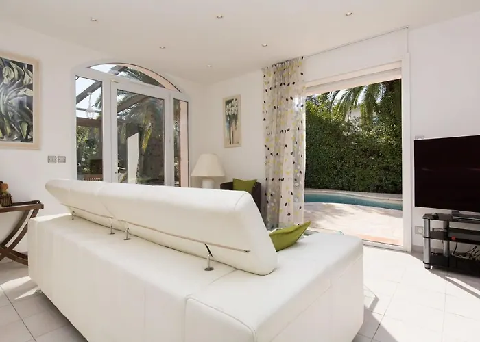 B024 - Magnifique - Piscine - Centre Cannes