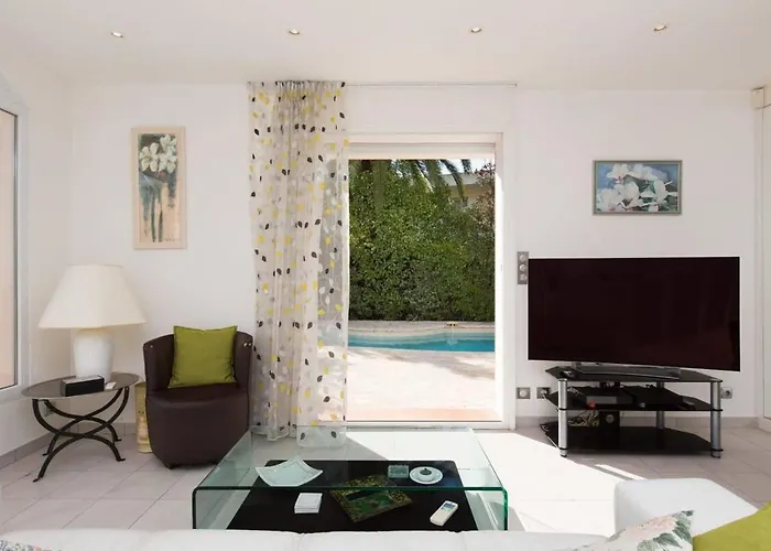 B024 - Magnifique - Piscine - Centre Villa *