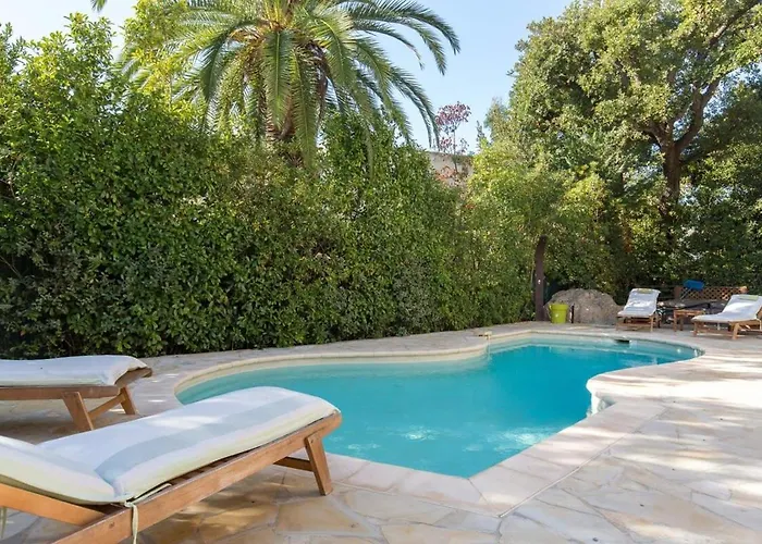 B024 - Magnifique - Piscine - Centre Villa *