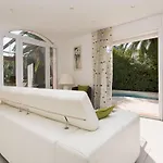 B024 - Magnifique - Piscine - Centre Канны